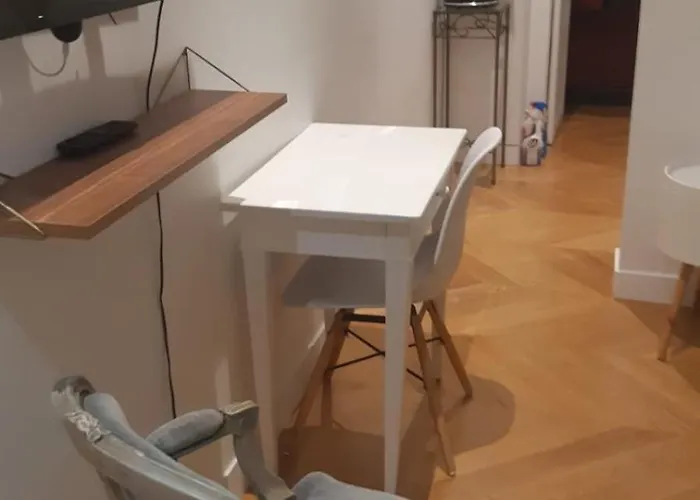 Au Coeur Du Quartier Latin Homestay szállás *