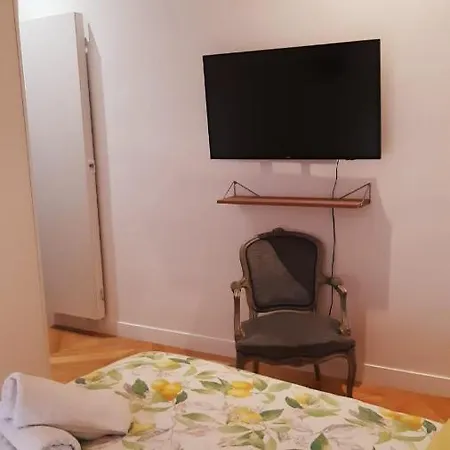 Au Coeur Du Quartier Latin Homestay Paris